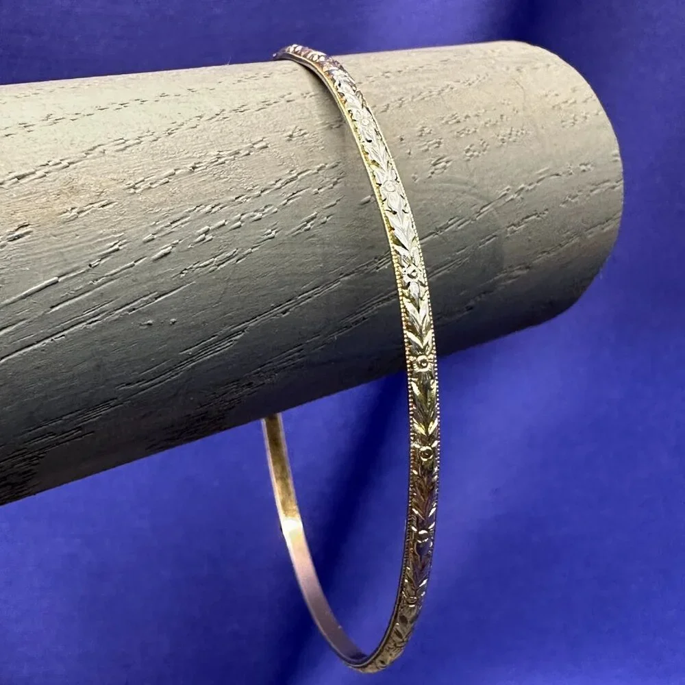 Elegant Gold-Tone Textured Bangle Bracelet - Women